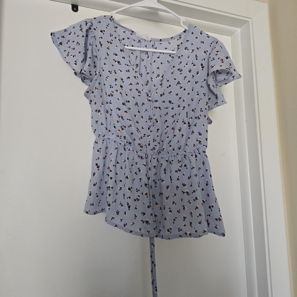 Sienna Sky Women's Blue FLoral Short Sleeve Blouse Size Small